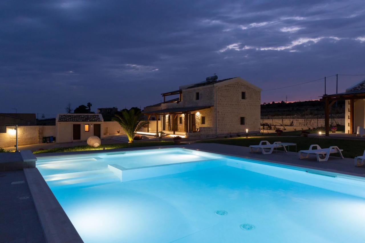 Emozioni Di Casa Barone Aparthotel ชิคลี ภายนอก รูปภาพ